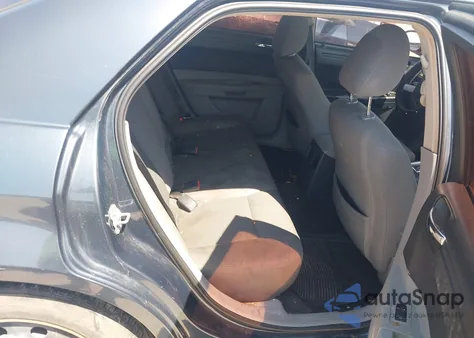 2007 Chrysler 300 from USA, damaged, VIN 2C3KA43R67H688586